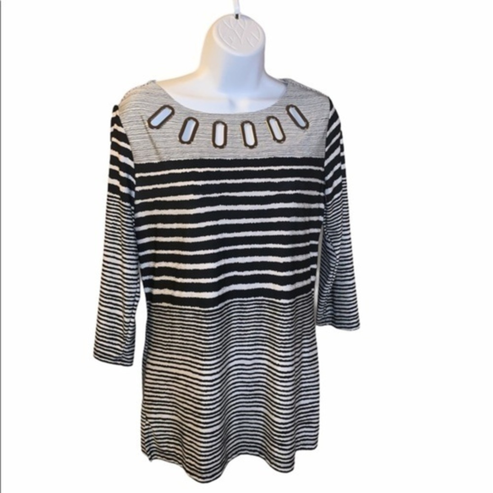 La Vanya white and black long sleeve blous…